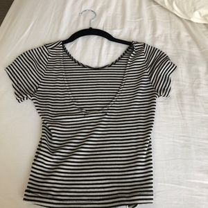 Brandy Melville Tops - BRANDY MELVILLE CROPPED TEE Brandy Melville Tops - BRANDY MELVILLE CROPPED TEE